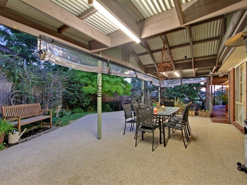 8 HILLVIEW Court, Croydon Hills VIC 3136