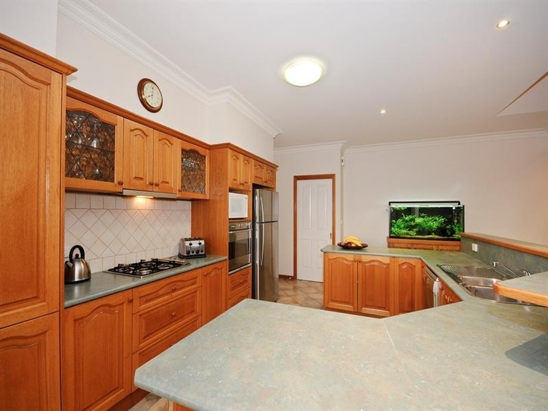 1 OXLEY Court, Chirnside Park VIC 3116