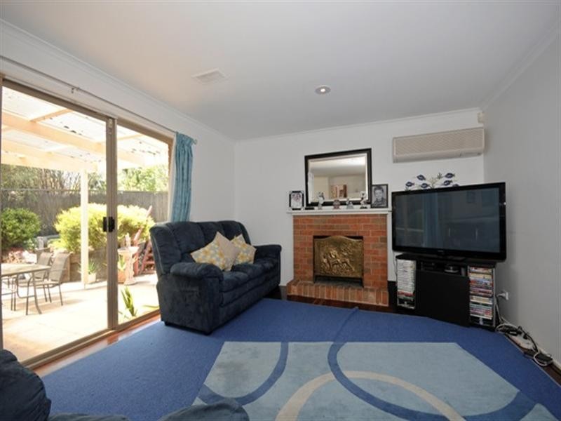 1 Yarraridge Drive, Chirnside Park VIC 3116