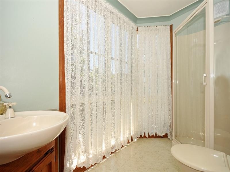 13 DEVON Walk, Mooroolbark VIC 3138