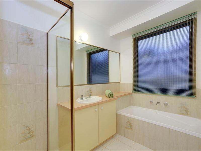 20 ROSEMARY Avenue, Croydon Hills VIC 3136