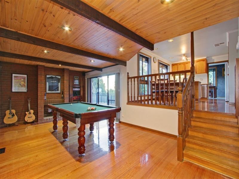 8 CORNELIA Close, Kilsyth VIC 3137