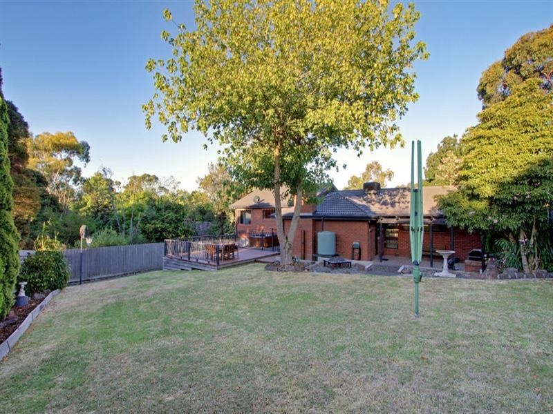 8 CORNELIA Close, Kilsyth VIC 3137