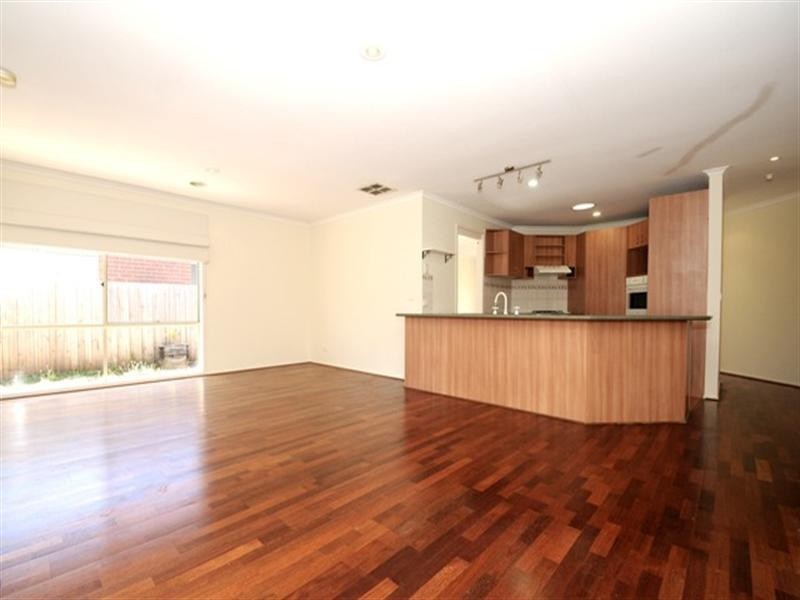 17 Snowgum Drive, Kilsyth South VIC 3137