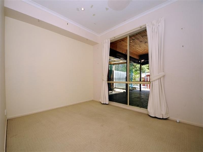 17 Snowgum Drive, Kilsyth South VIC 3137