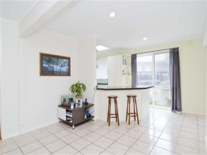8 Burswood Close, Frankston South VIC 3199