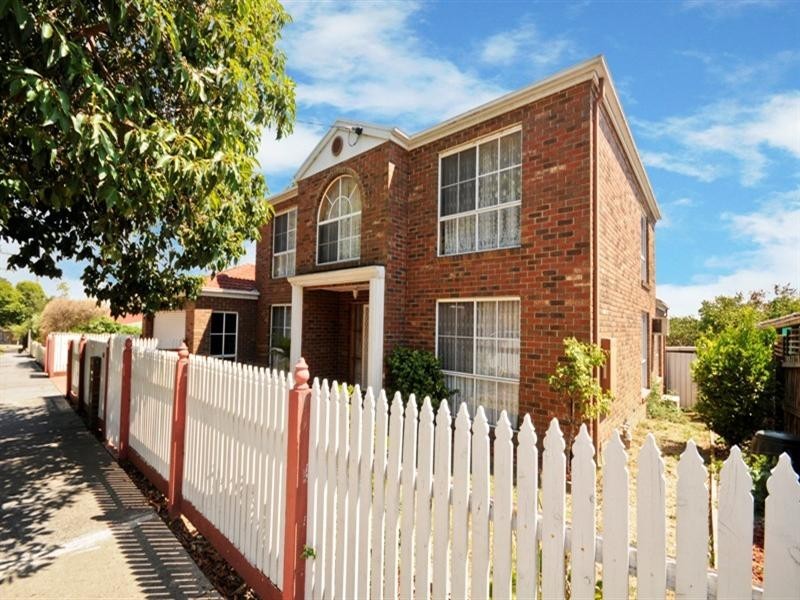 62 JESMOND Road, Croydon VIC 3136