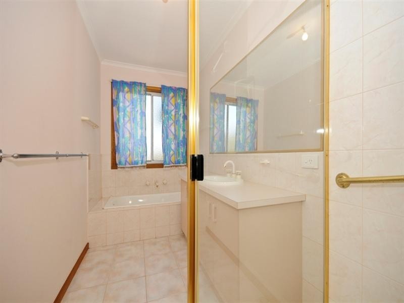 62 JESMOND Road, Croydon VIC 3136