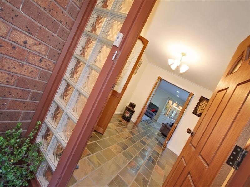 5 DYSON Court, Mooroolbark VIC 3138