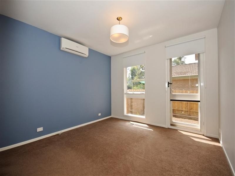 6 Emora Street, Croydon VIC 3136