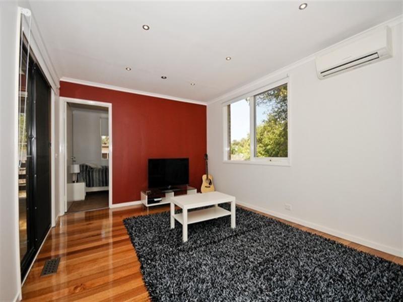 6 Emora Street, Croydon VIC 3136