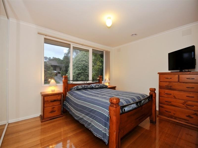 6 SPRINGSONG PASS, Chirnside Park VIC 3116