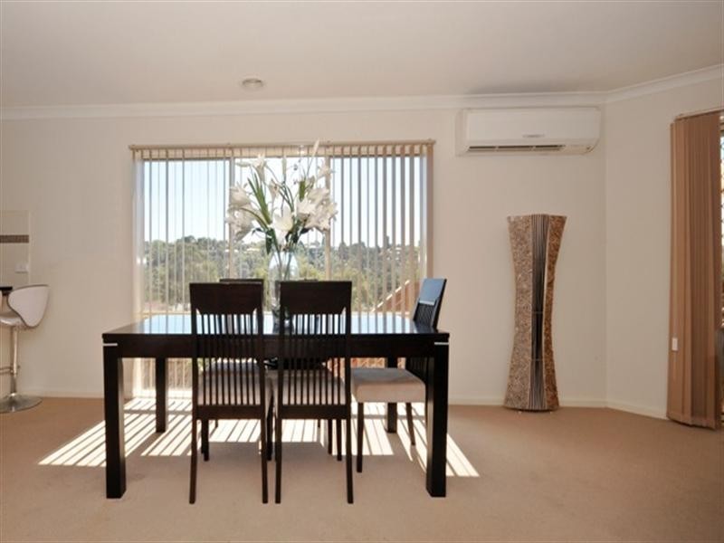 4/16A RUSSELL Avenue, Mooroolbark VIC 3138