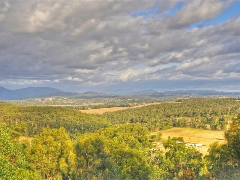 13 FORDS Road, Gruyere VIC 3770