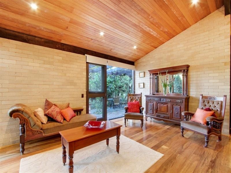 4 YANINA Court, Croydon VIC 3136