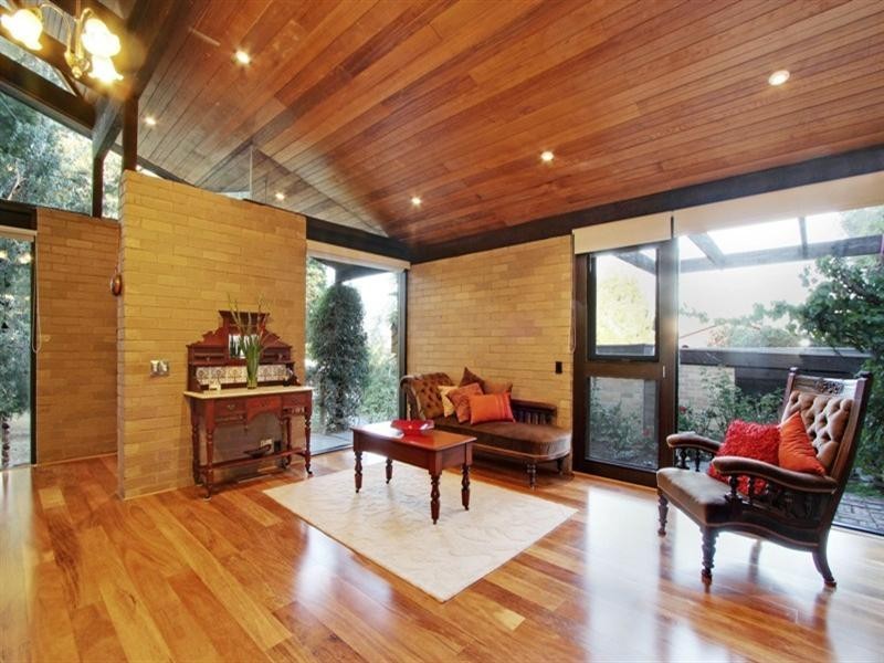 4 YANINA Court, Croydon VIC 3136