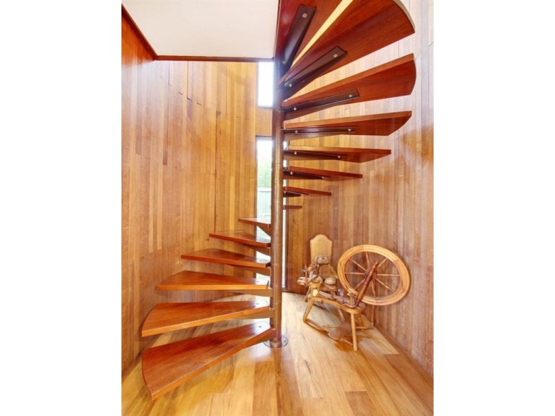 4 YANINA Court, Croydon VIC 3136