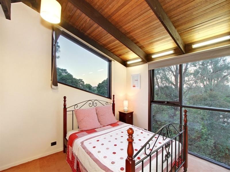 4 YANINA Court, Croydon VIC 3136