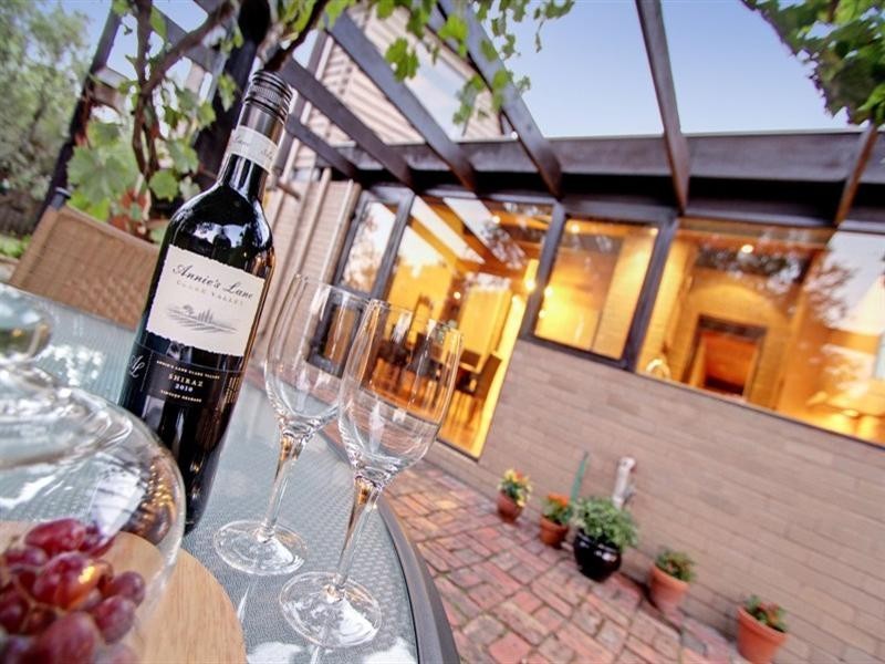 4 YANINA Court, Croydon VIC 3136