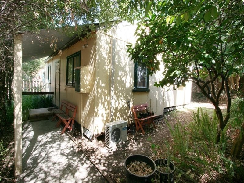 8A FIELD Street, Croydon VIC 3136