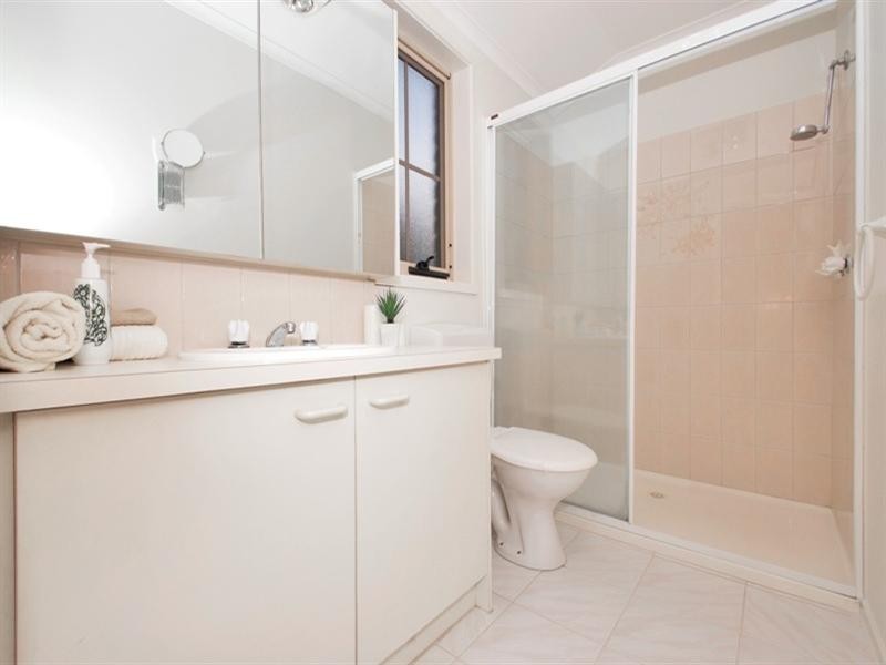 34 BAYSWATER Road, Croydon VIC 3136