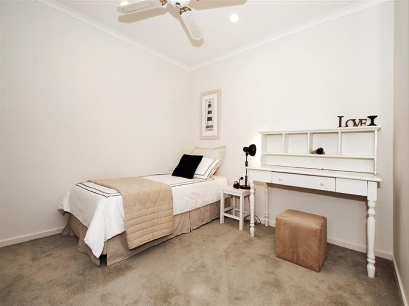 34 BAYSWATER Road, Croydon VIC 3136