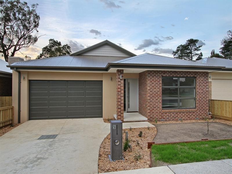 3 and 5 Palm Grove, Kilsyth VIC 3137