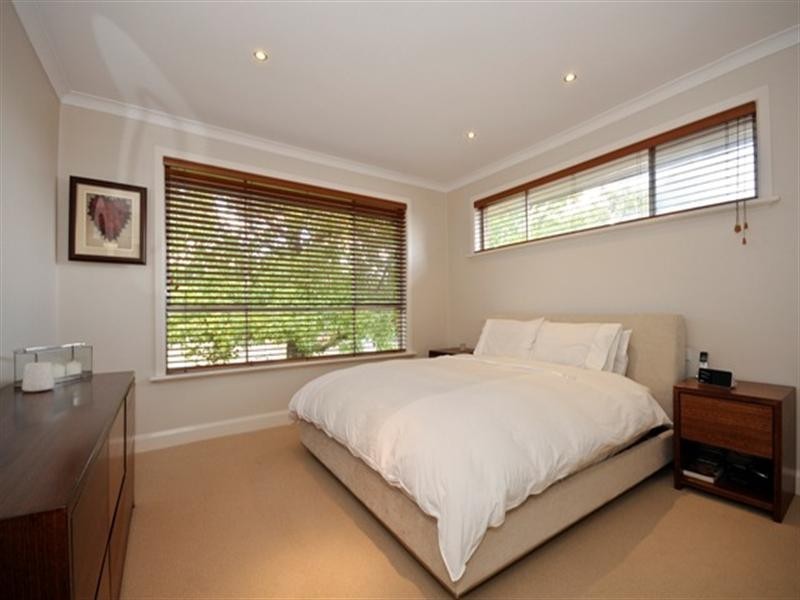 10 Rosebank Avenue, Ringwood North VIC 3134