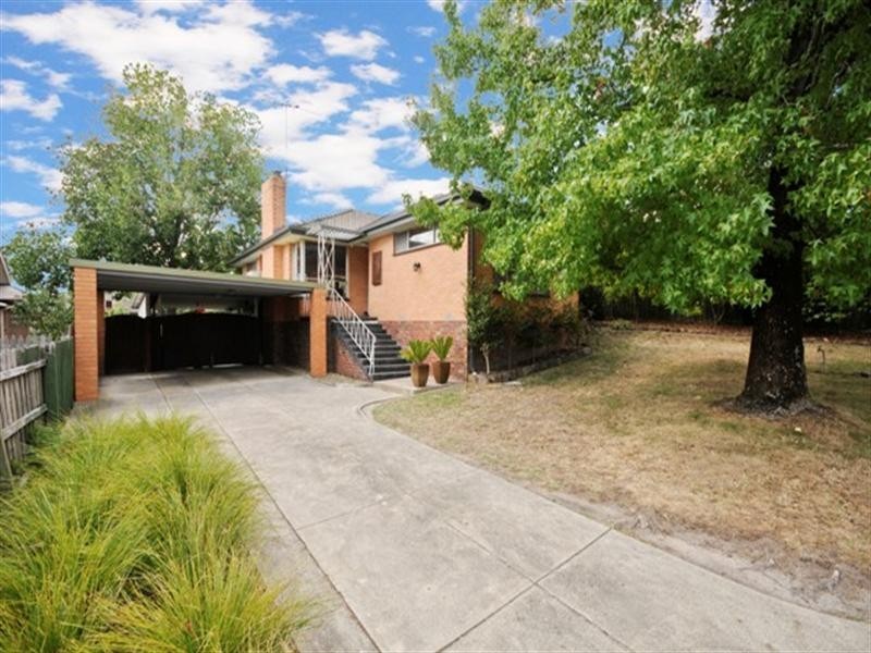 10 Rosebank Avenue, Ringwood North VIC 3134
