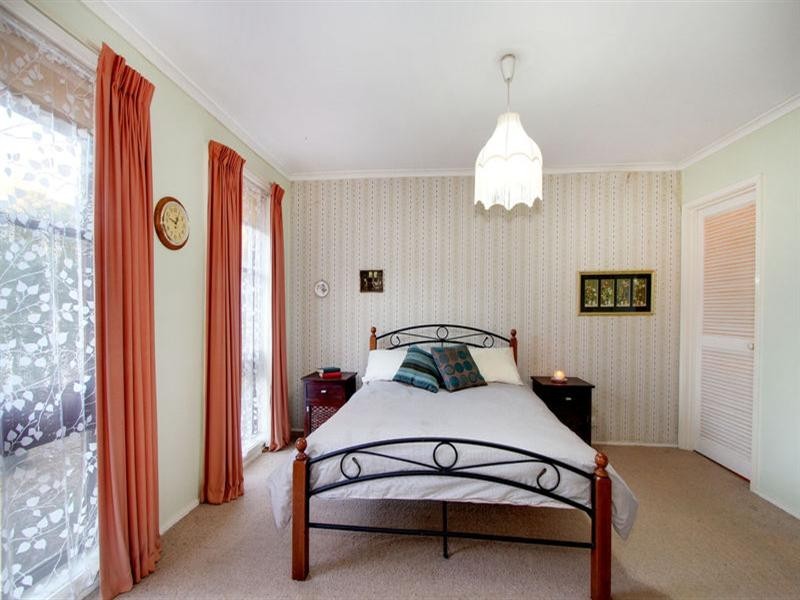 54 JESMOND Road, Croydon VIC 3136