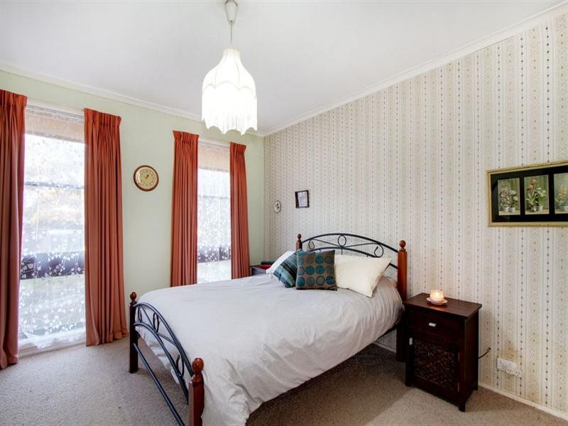 54 JESMOND Road, Croydon VIC 3136