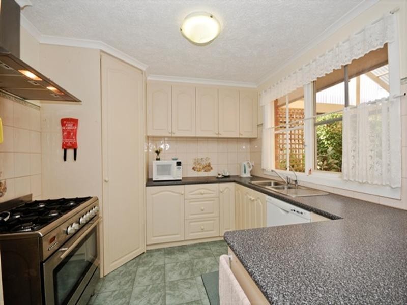 26 Lakeside Crescent, Croydon Hills VIC 3136