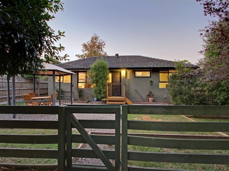 50 HOMER Avenue, Croydon South VIC 3136