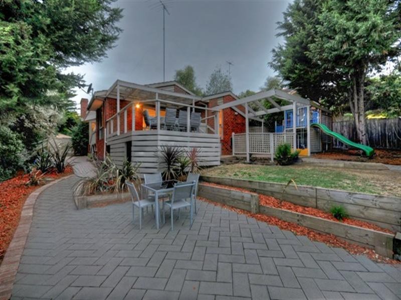 13 Highleigh Court, Mooroolbark VIC 3138