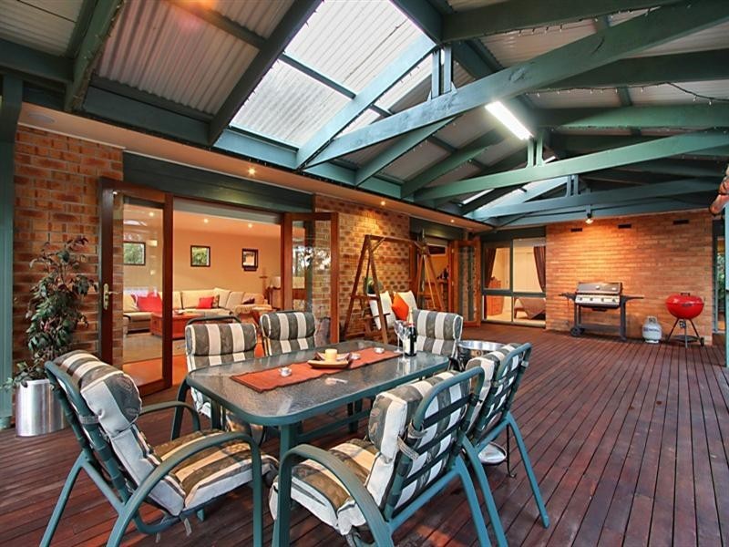 14 ELLIS Court, Mooroolbark VIC 3138