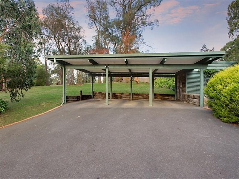 14 ELLIS Court, Mooroolbark VIC 3138