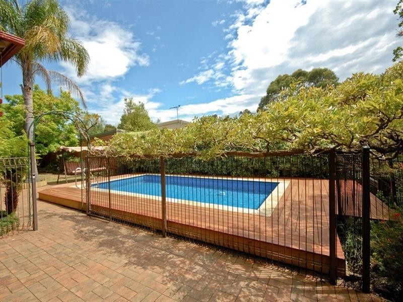 7 Wardlow Court, Croydon Hills VIC 3136