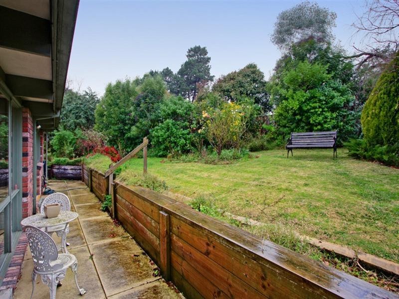 2/12 Tintern Avenue, Bayswater North VIC 3153