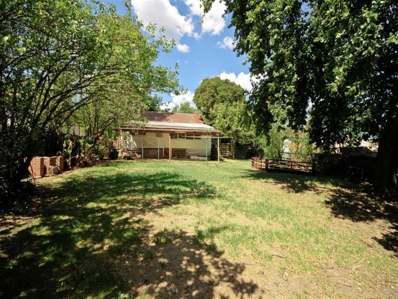 7 DONALD Street, Croydon VIC 3136