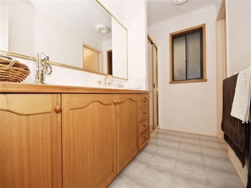 7 Malcolm Court, Croydon North VIC 3136