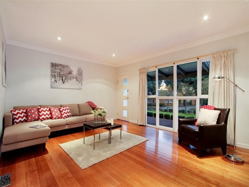 4 MALCOLM Road, Croydon North VIC 3136