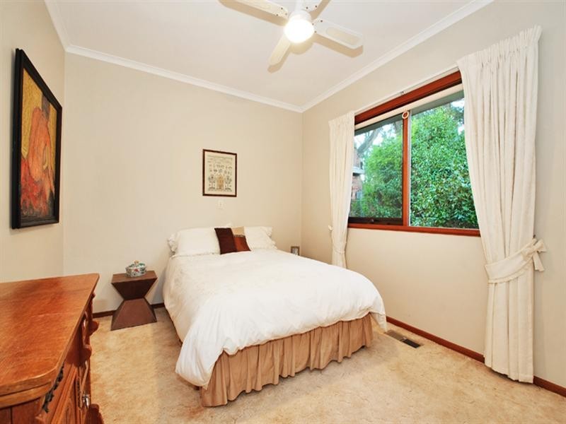 9 ST ANDREWS Close, Croydon VIC 3136