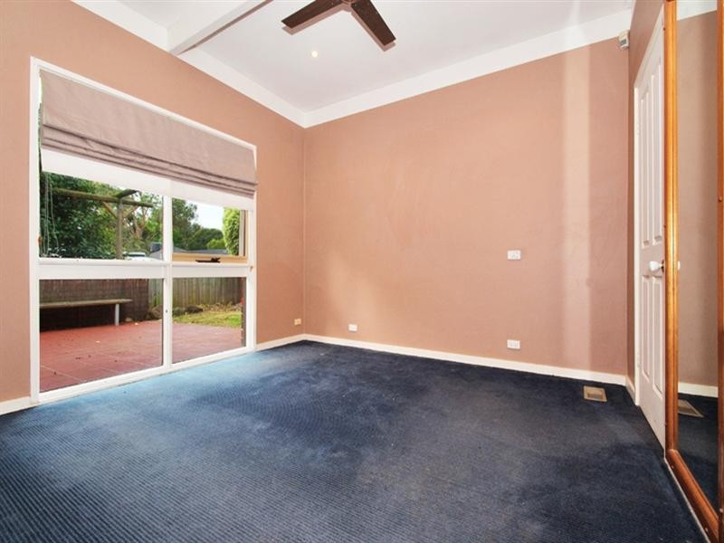 6 GLENDALE Drive, Chirnside Park VIC 3116