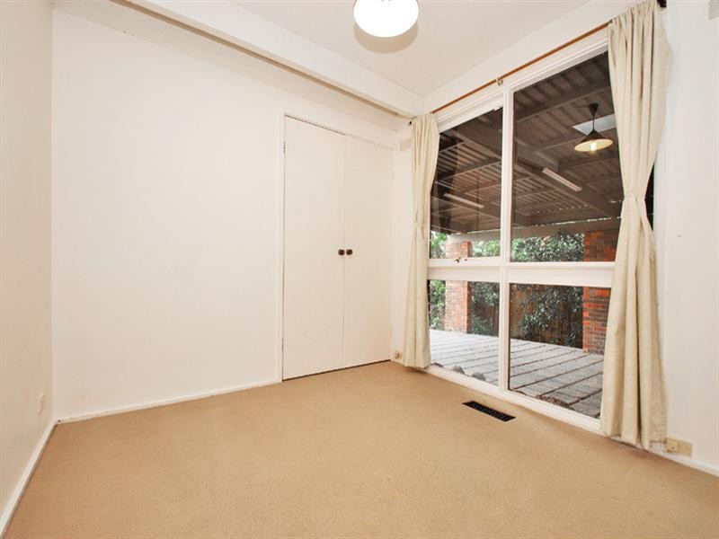 6 GLENDALE Drive, Chirnside Park VIC 3116