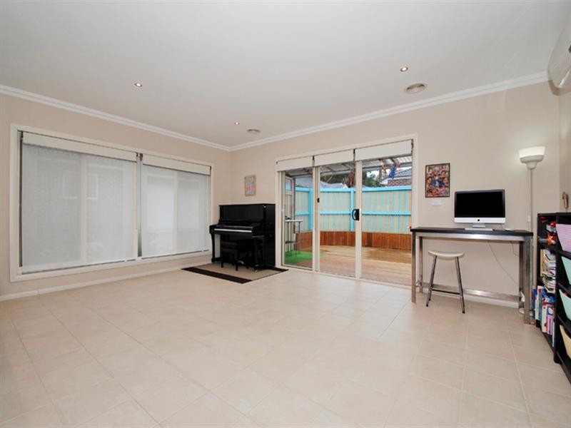 44 KATHRYN Road, Knoxfield VIC 3180