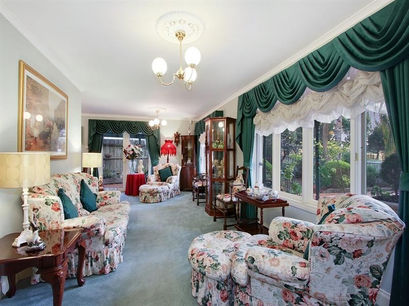 34 BLAZEY Road, Croydon South VIC 3136