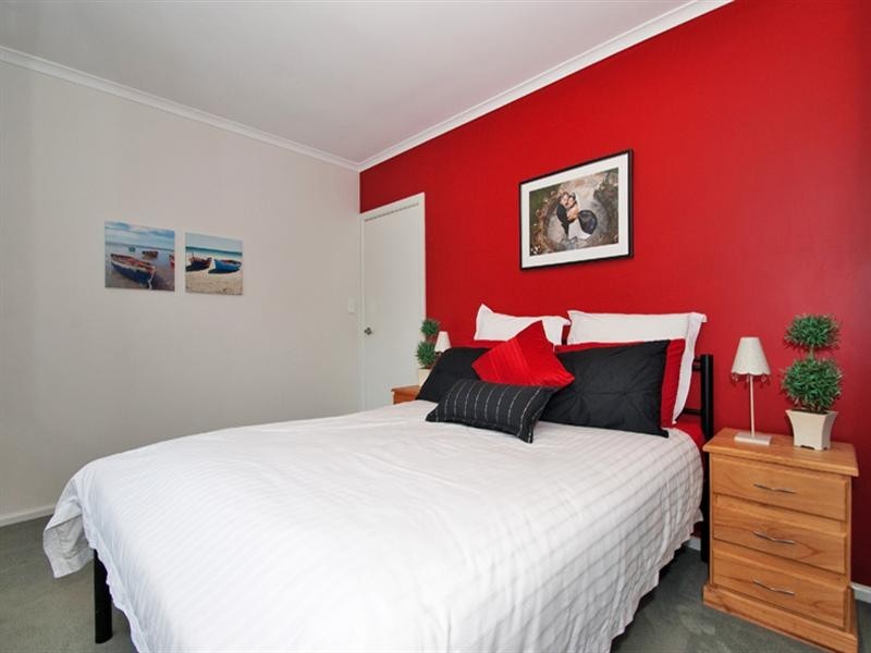 17 ALLAWARE Avenue, Croydon VIC 3136