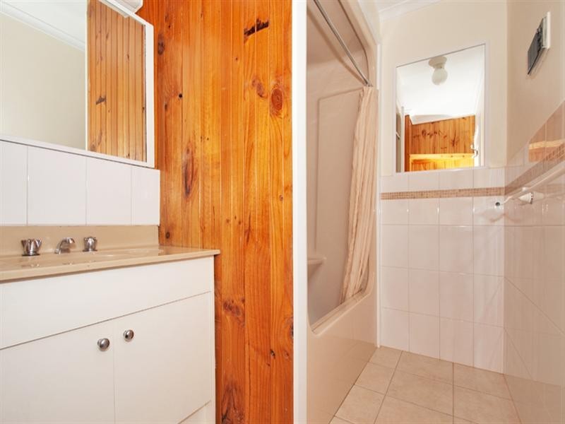 94 BONNIE VIEW Road, Croydon North VIC 3136