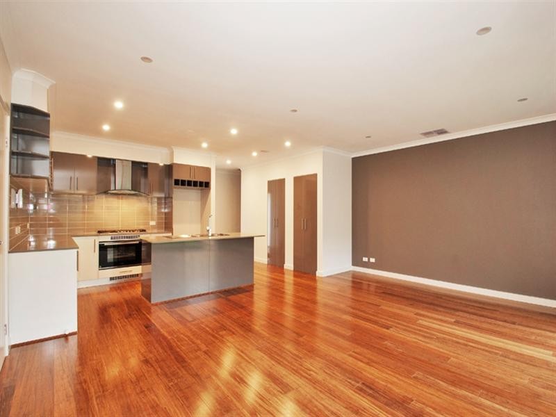 2/44 Barkly Street, Ringwood VIC 3134