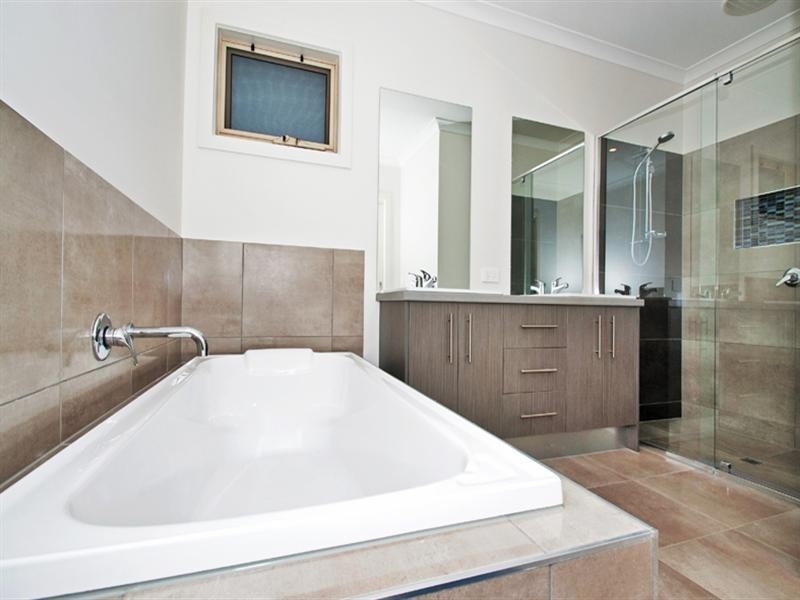 2/44 Barkly Street, Ringwood VIC 3134